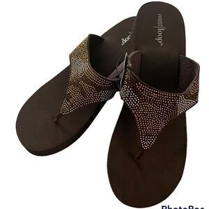 West Loop Platform Flip Flops Women L 9/10 Brown NEW Studded Rhinestone Wedge